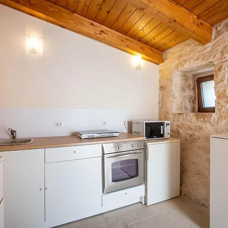 Vila Wepuglia - Canto Dei Grilli *